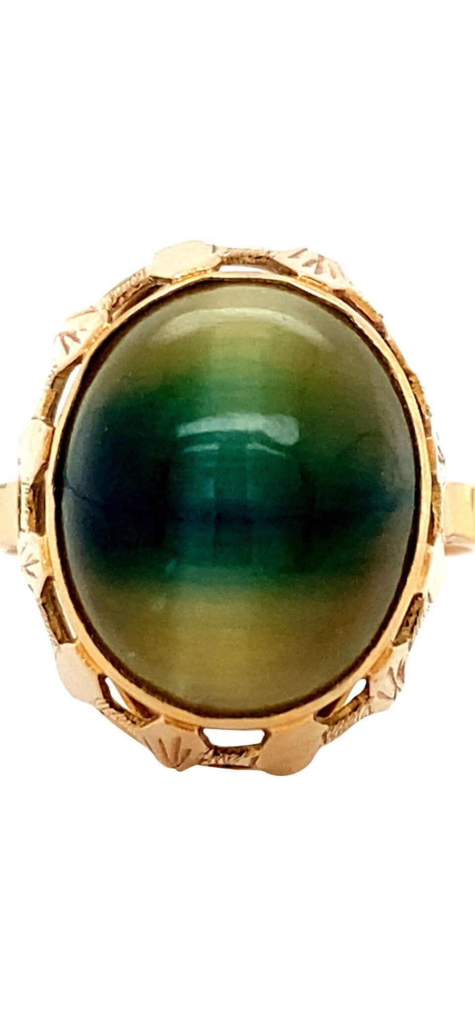 Vintage 18K Gold Ring with Quartz